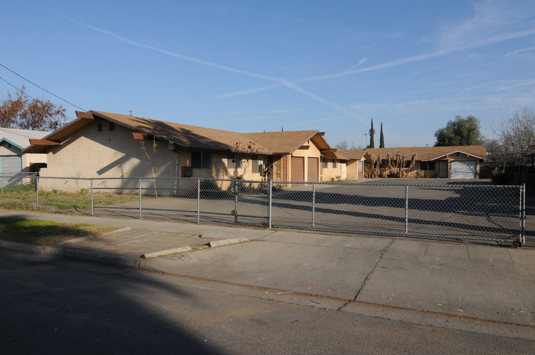 4069 E Heaton Ave in Fresno, CA - Building Photo