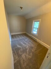 340 15th Ave NE, Unit 2nd floor in Minneapolis, MN - Foto de edificio - Building Photo