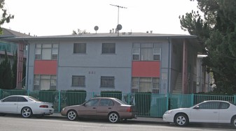 821 Centinela Ave in Inglewood, CA - Building Photo - Building Photo