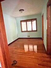 1523 3rd St E in St. Paul, MN - Foto de edificio - Building Photo