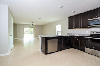 367 W Aster Ct in Kissimmee, FL - Building Photo - Building Photo