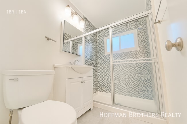 924 Hancock Ave in West Hollywood, CA - Foto de edificio - Building Photo