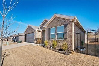 2219 S 9th St in Rogers, AR - Building Photo - Building Photo