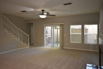 3301 N Park Dr in Sacramento, CA - Building Photo - Building Photo