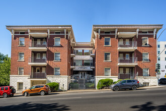 Cambridge Court Apartments in Spokane, WA - Building Photo - Building Photo