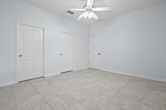 11408 Center Lake Dr in Windermere, FL - Building Photo - Building Photo