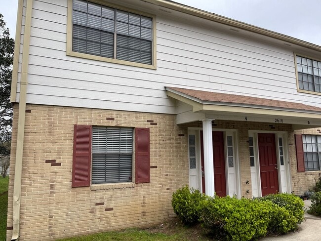 property at 2618 Old Bainbridge Rd