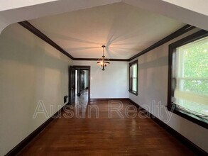 5072 Lindenwood Ave in St. Louis, MO - Building Photo - Building Photo