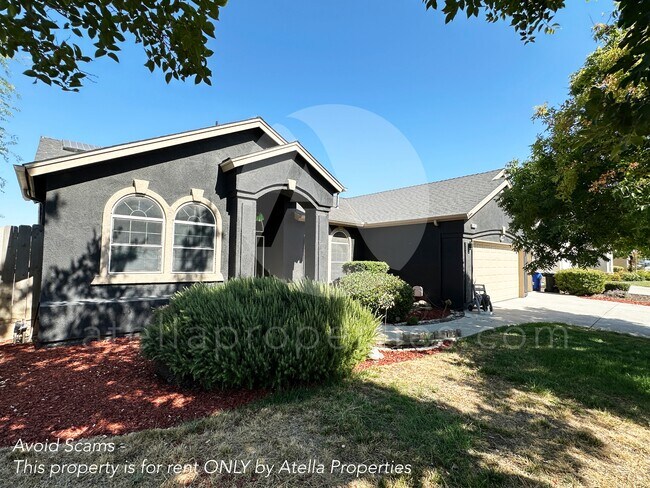 912 Apple Ave in Lemoore, CA - Building Photo - Building Photo