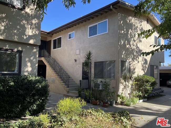property at 6610 Whitsett Ave