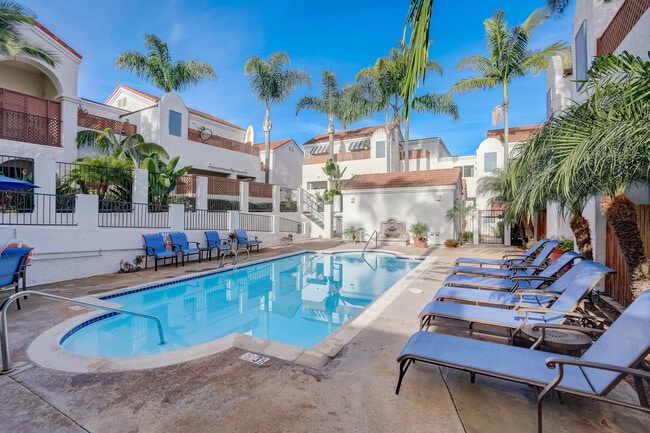 San Katrina in Carlsbad, CA - Foto de edificio - Building Photo