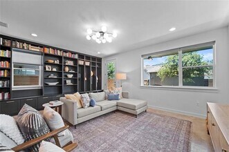 5343 Ellsworth Ave in Dallas, TX - Building Photo - Building Photo
