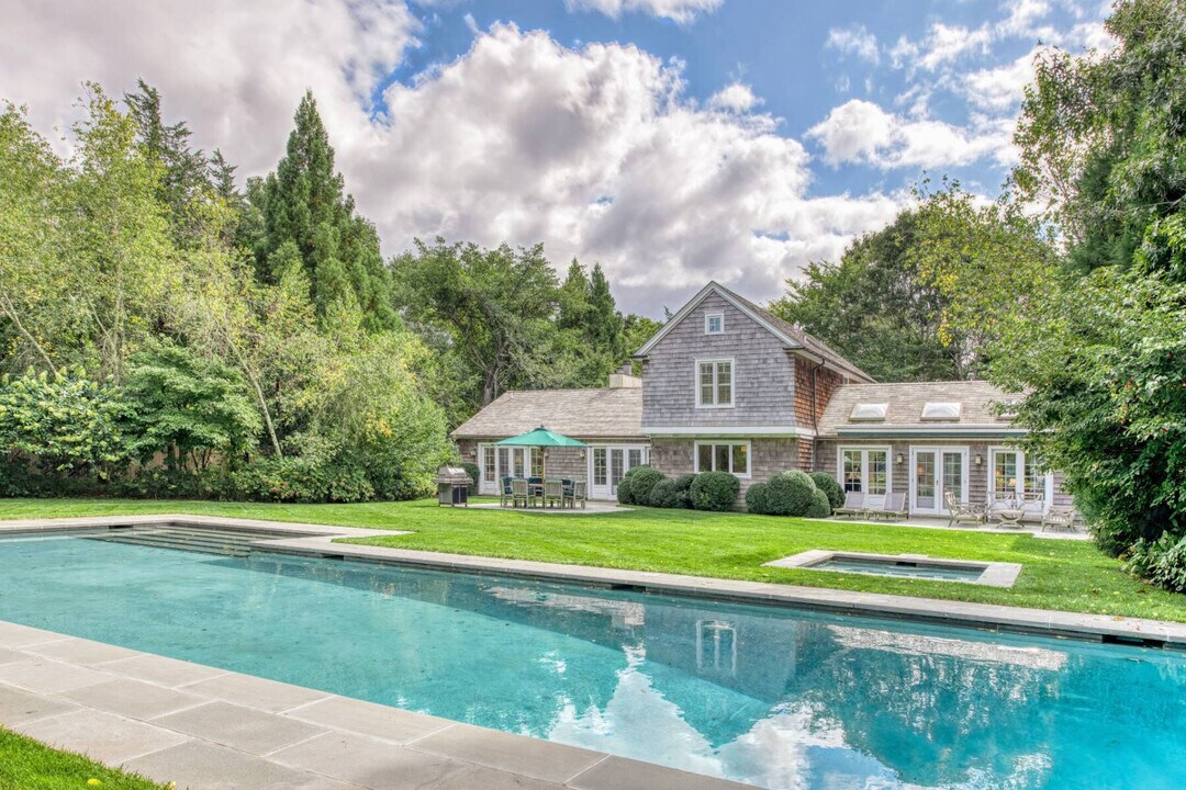 7 Briarsweet Ln in East Hampton, NY - Building Photo