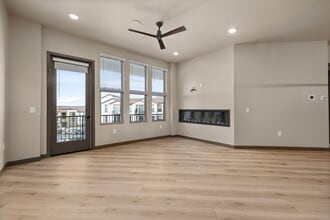 Double R in Reno, NV - Building Photo - Building Photo