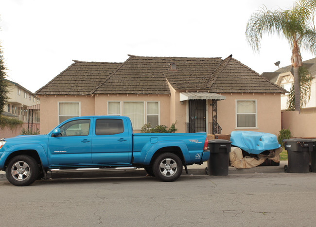 9712-9716 Park St in Bellflower, CA - Building Photo - Building Photo