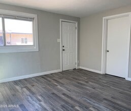 1125 E Devonshire Ave in Phoenix, AZ - Building Photo - Building Photo