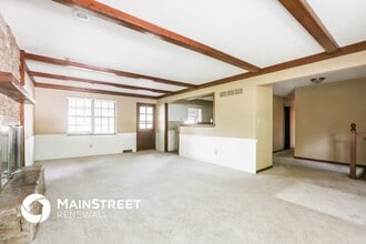 1008 SW Pinto Ln in Blue Springs, MO - Building Photo - Building Photo