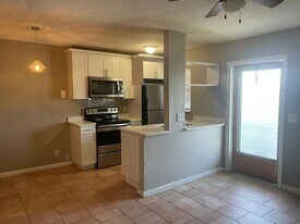 702 N L St in Lake Worth Beach, FL - Building Photo