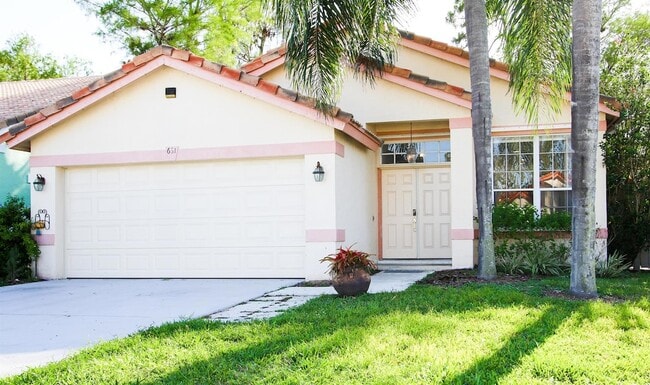 661 Lake Wellington Dr in Wellington, FL - Foto de edificio - Building Photo