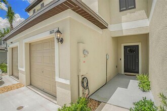 36171 Risa Michele St in Zephyrhills, FL - Building Photo - Building Photo