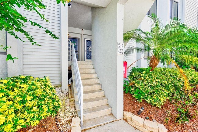 557 Pinellas Bayway S in Tierra Verde, FL - Building Photo - Building Photo