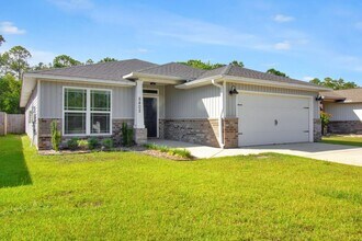 8402 Island Dr in Navarre, FL - Building Photo - Building Photo