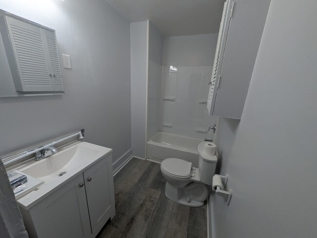 1727 Clark Street Rd, Unit 1727 Clark Street Road in Auburn, NY - Foto de edificio - Building Photo