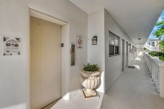 2190 NE 51st Ct in Fort Lauderdale, FL - Building Photo - Building Photo