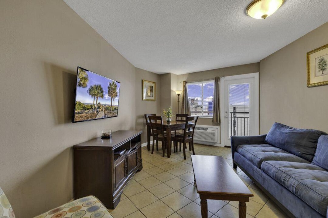 2001 S Ocean Blvd in Myrtle Beach, SC - Building Photo