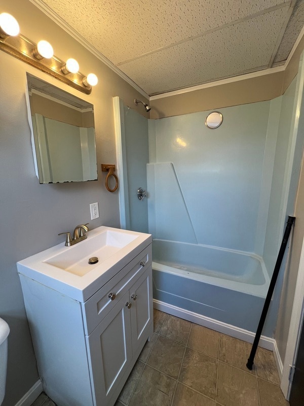 77 Massasoit St in Fall River, MA - Building Photo - Building Photo