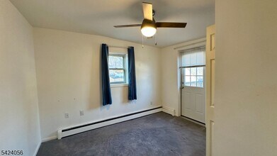 529 Valley Rd in Roselle Park, NJ - Building Photo - Building Photo