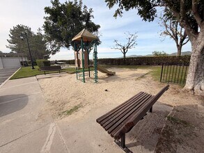 271 California Ct in Mission Viejo, CA - Building Photo - Building Photo