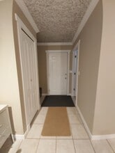 439 Sands Crt in Kelowna, BC - Building Photo - Building Photo
