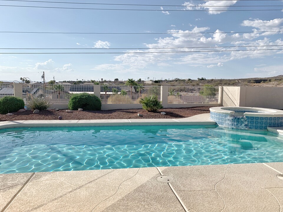 3767 Comet Dr in Lake Havasu City, AZ - Building Photo