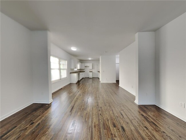 869 Hollywood Rd in Atlanta, GA - Building Photo - Building Photo