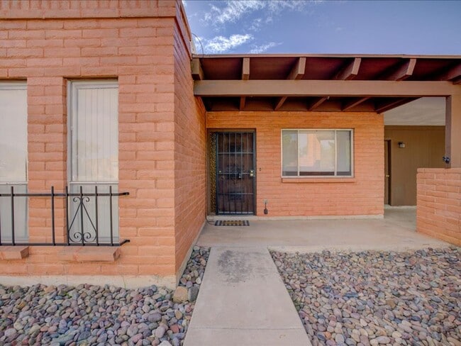 665 N Banff Ave in Tucson, AZ - Building Photo - Building Photo