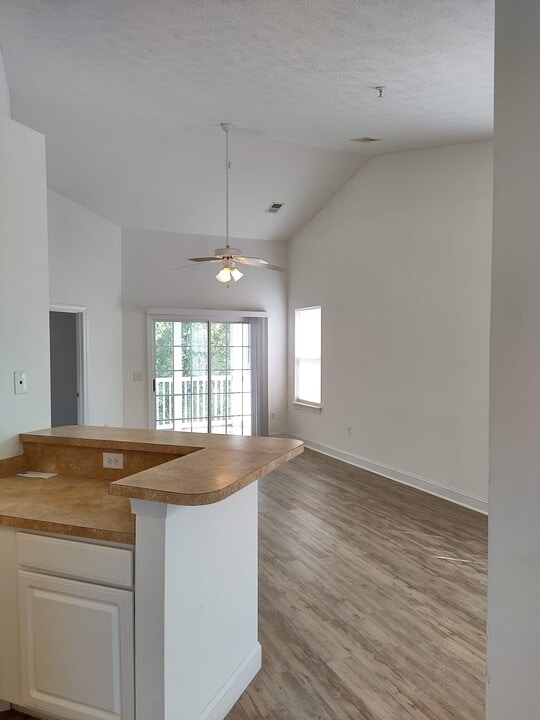 119 Fountain Pointe Ln, Unit 304 in Myrtle Beach, SC - Building Photo