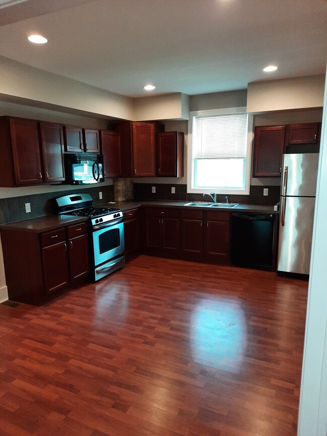 569 Lovett Ave SE in East Grand Rapids, MI - Foto de edificio - Building Photo