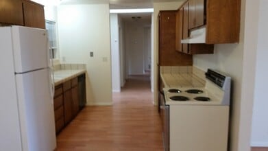 707 Kings Canyon Way in Chico, CA - Building Photo - Building Photo