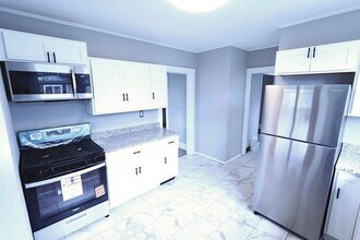 1598 Pilgrim St in Akron, OH - Building Photo - Building Photo