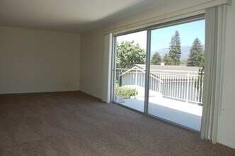 245 Moreton Bay Ln in Goleta, CA - Building Photo - Building Photo