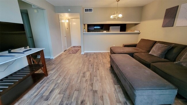 2824 S Bartell Dr in Houston, TX - Building Photo - Building Photo