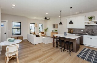 2704 SW 24th Ln in Ankeny, IA - Building Photo