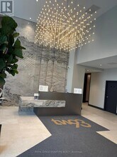 293 The Kingsway in Toronto, ON - Building Photo - Building Photo