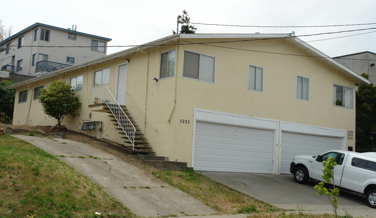 5216 Huntington Ave in Richmond, CA - Foto de edificio