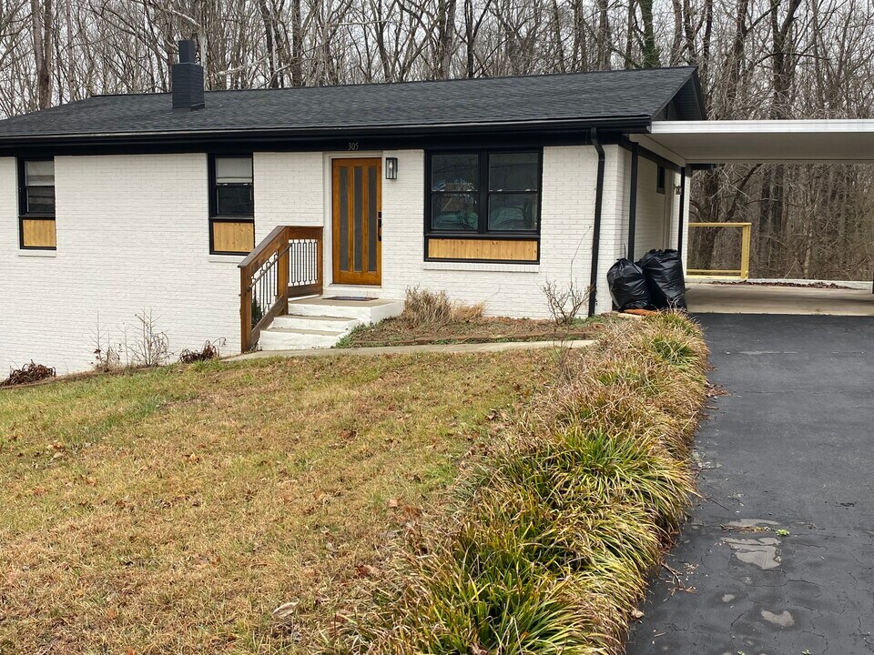 305 Druid Hills Dr in Lexington, NC - Building Photo