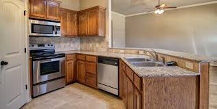 16208 Crested Owl Dr in Edmond, OK - Building Photo - Building Photo