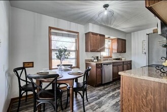 340 S Benton St in Edwardsville, IL - Building Photo - Building Photo