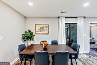 527 Charing Cross Dr in Marietta, GA - Building Photo - Building Photo