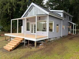 34761 S Shore Dr in Mount Vernon, WA - Building Photo